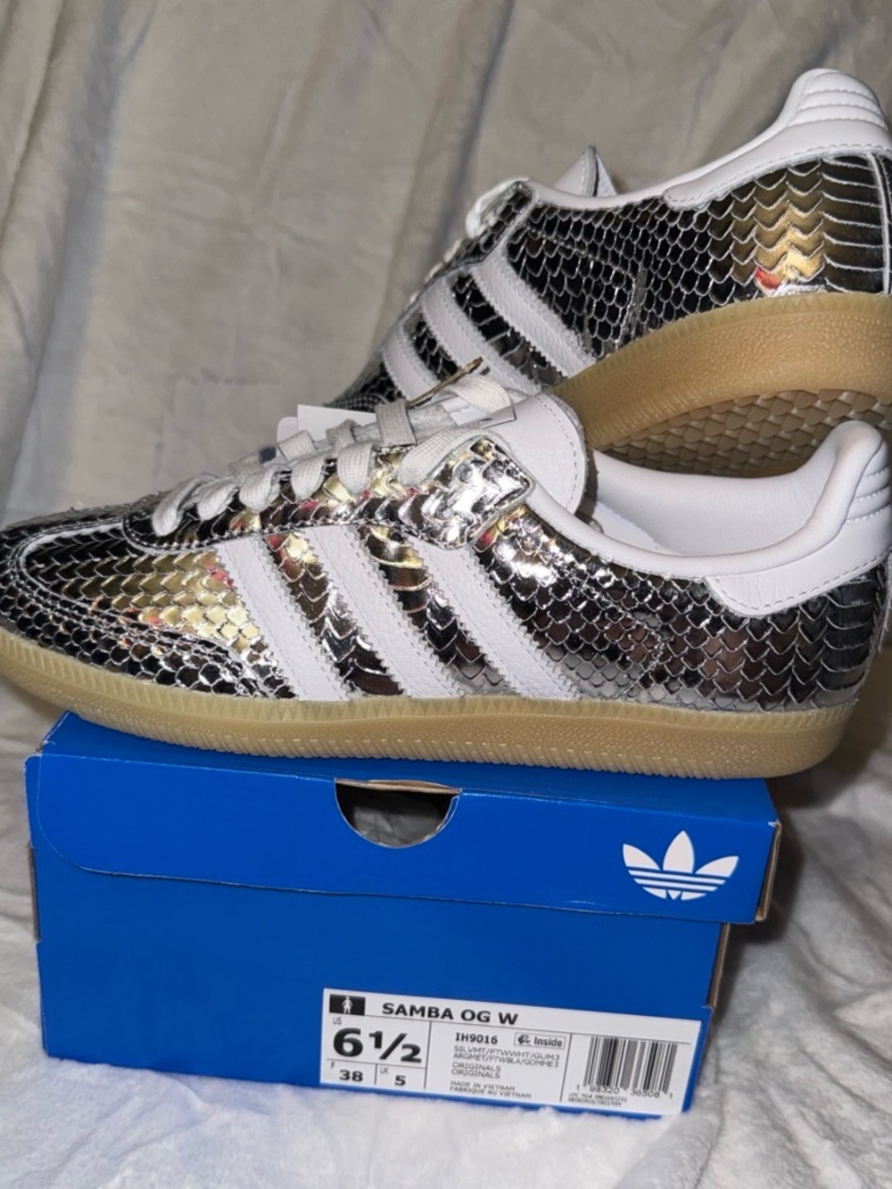 adidas Samba OG W Metallic Silver Snake-Effect with White Stripes NWT